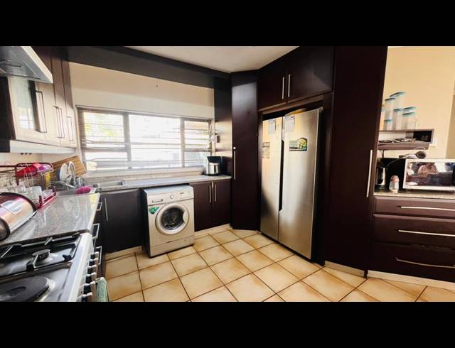 4 BEDROOM HOUSE TO LET IN BLUFF